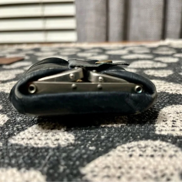 Vintage Black Leather Collapsible Coin Purse. - Picture 2 of 6